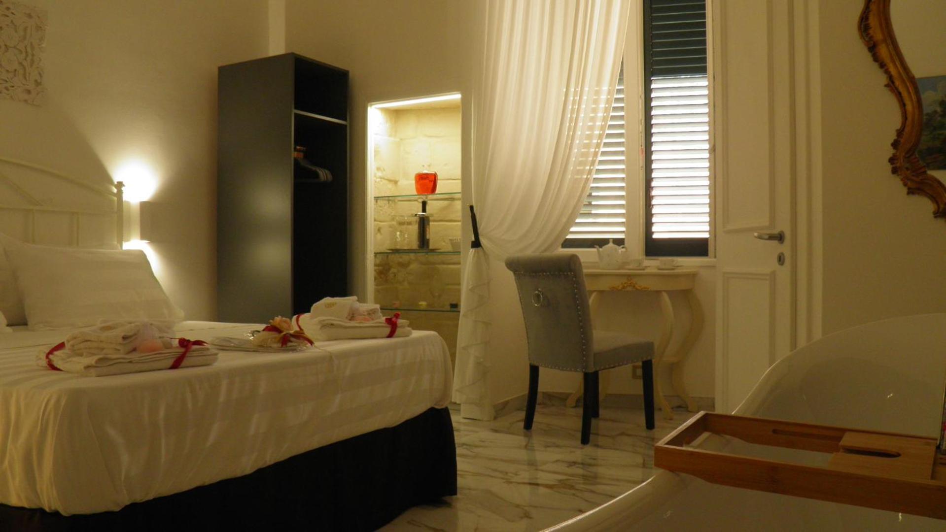 Bed and Breakfast La Dimora Di Re Idomeneo Lecce Zewnętrze zdjęcie